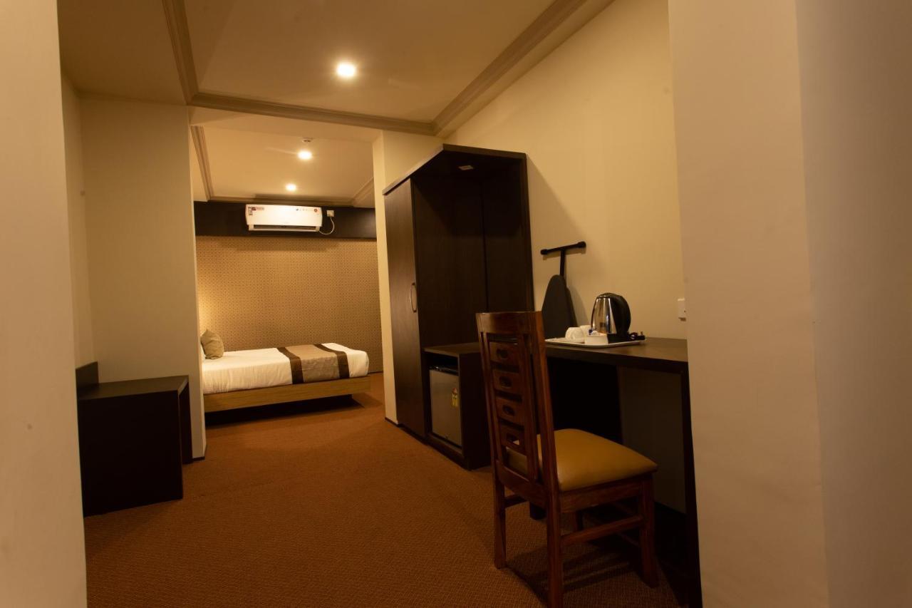 Hotel Anthurium Circle Мадгаон Екстериор снимка