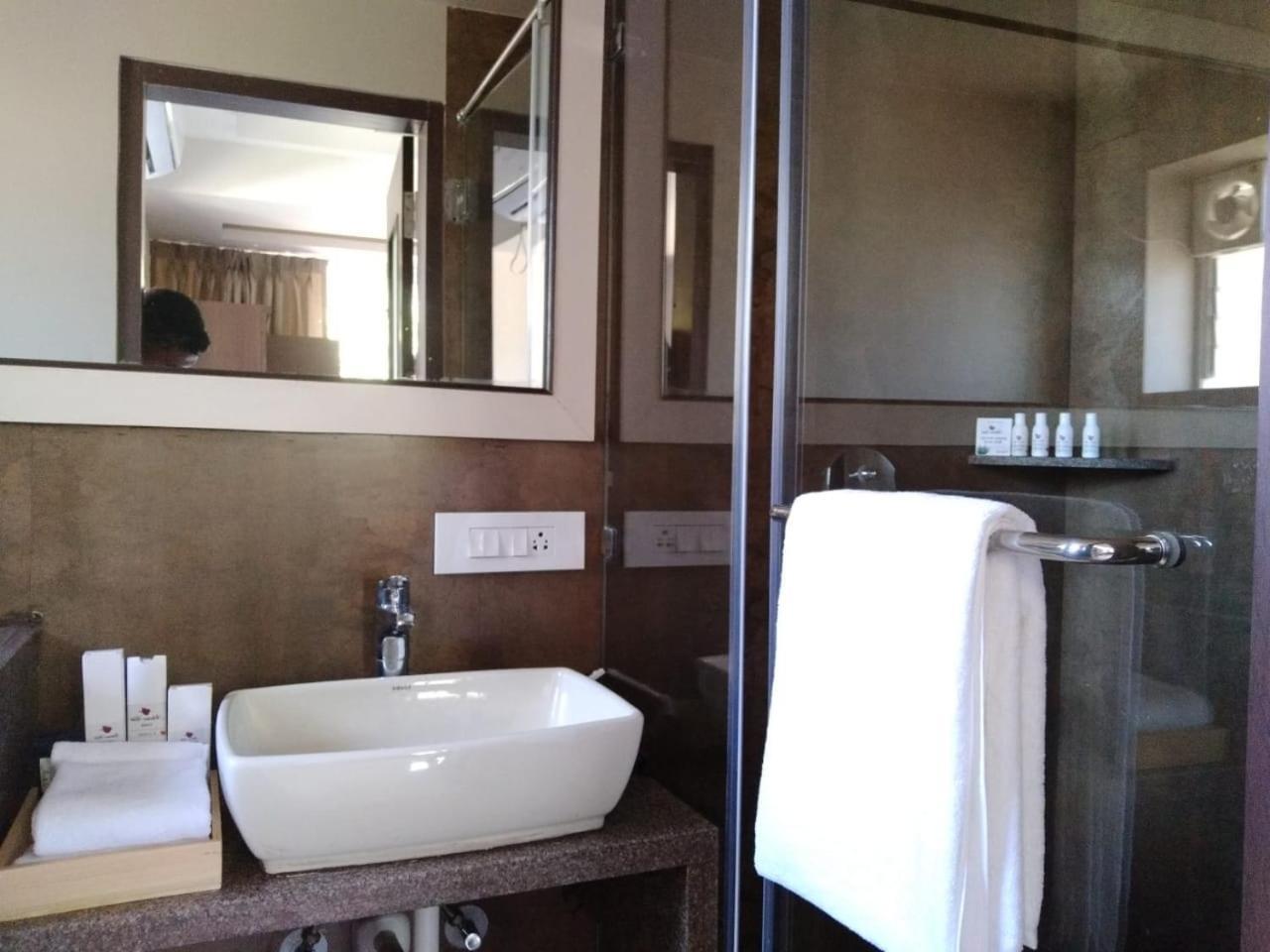 Hotel Anthurium Circle Мадгаон Екстериор снимка