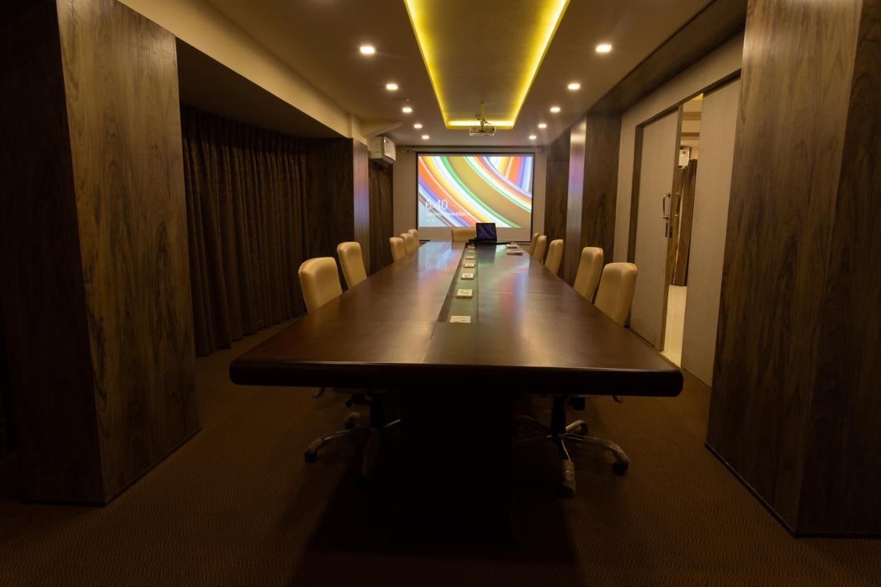Hotel Anthurium Circle Мадгаон Екстериор снимка